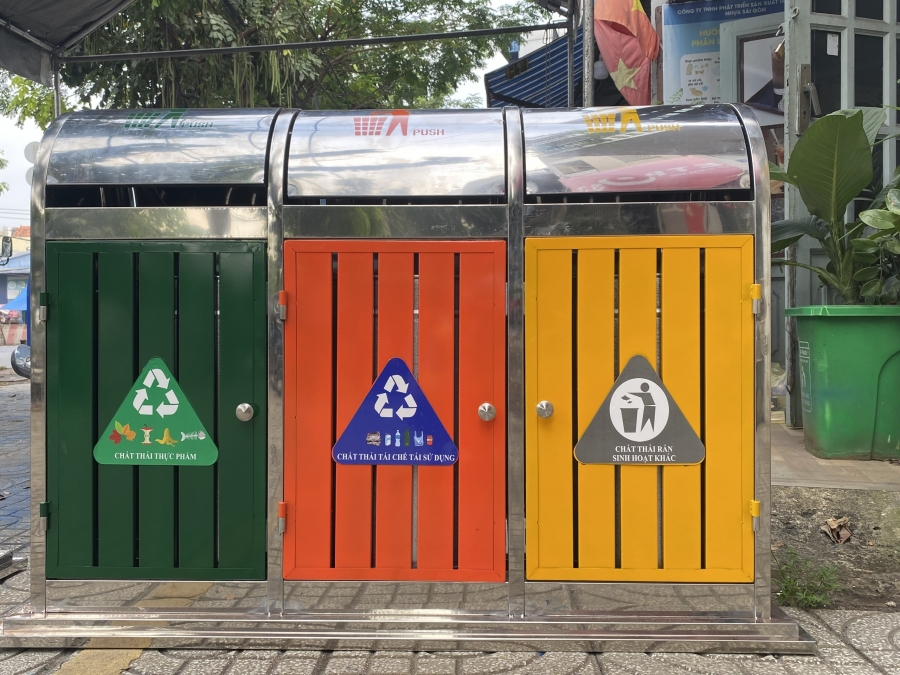 Thùng Rác Inox 3 Ngăn