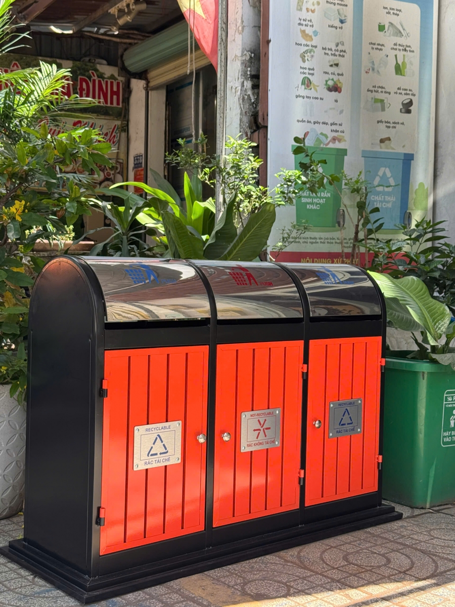 Thùng Rác Phân Loại 3 Ngăn