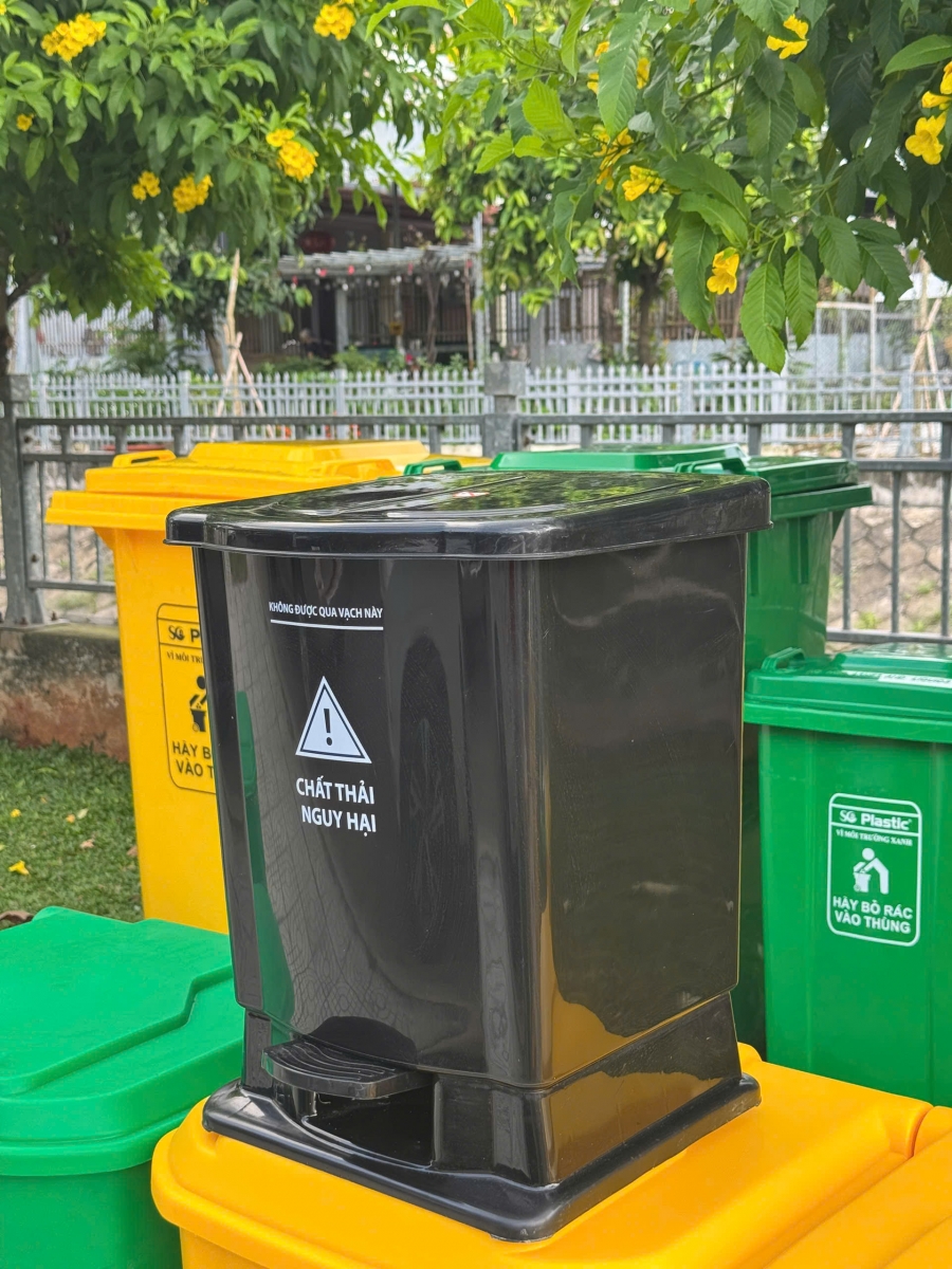 Thùng Rác Y Tế 15 Lít