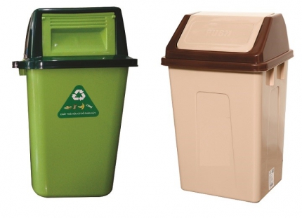 Điểm khác biệt của thùng rác nắp lật trung và đại