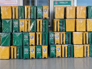 Cung cấp 1.805 thùng phân loại rác cho huyện Hồng Ngự, Đồng Tháp