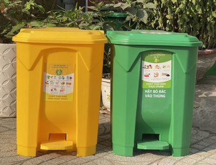 Các loại thùng đựng rác thực phẩm chuyên dụng