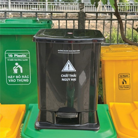 Thùng Rác Y Tế Đạp Chân